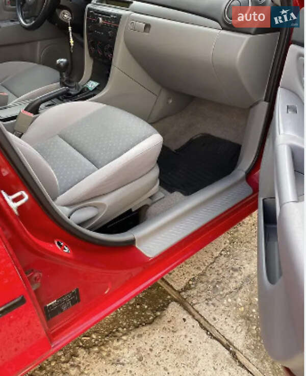 Хэтчбек Mazda 3 2005 в Берегово