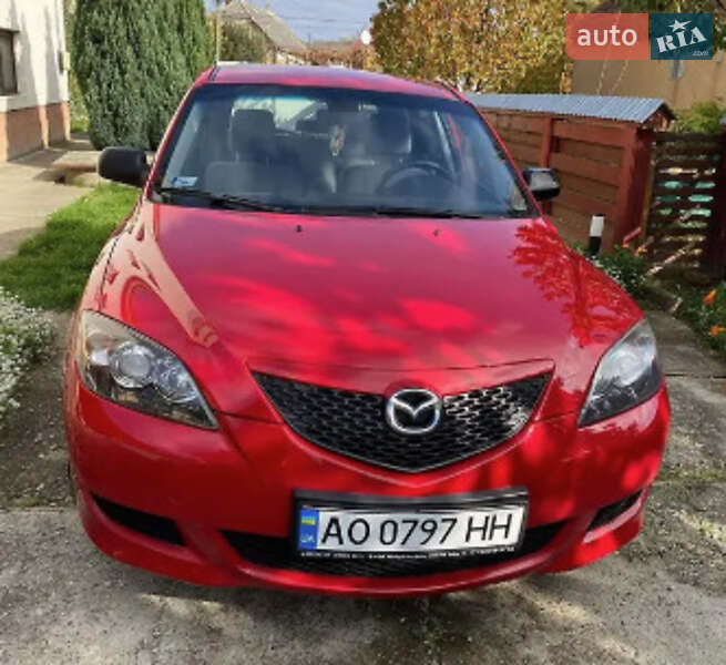 Хэтчбек Mazda 3 2005 в Берегово