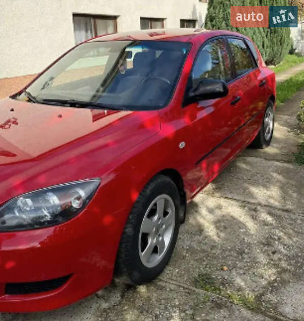 Хэтчбек Mazda 3 2005 в Берегово