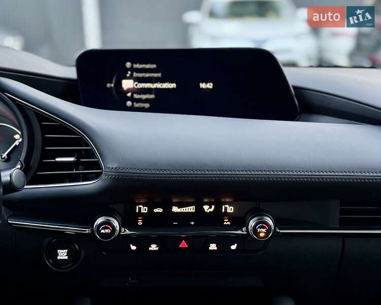 Хэтчбек Mazda 3 2019 в Киеве