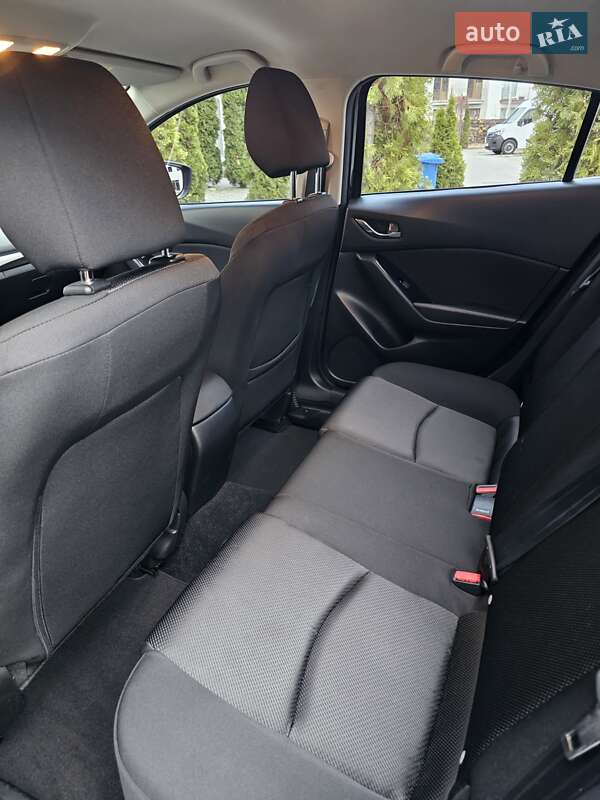 Седан Mazda 3 2018 в Гостомеле фото 9 Седан Mazda 3 2018 в Гостомеле