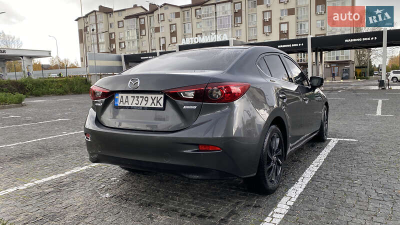 Седан Mazda 3 2016 в Києві