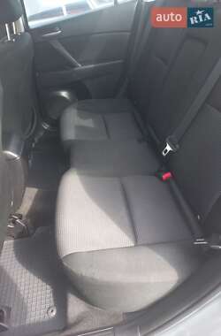 Седан Mazda 3 2011 в Ивано-Франковске