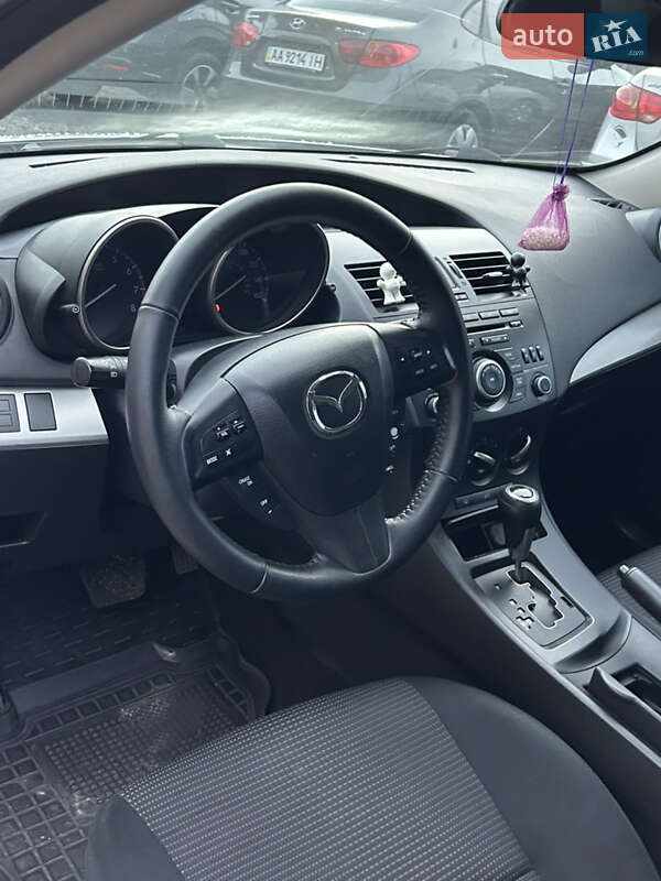 Седан Mazda 3 2013 в Прилуках фото 12 Седан Mazda 3 2013 в Прилуках