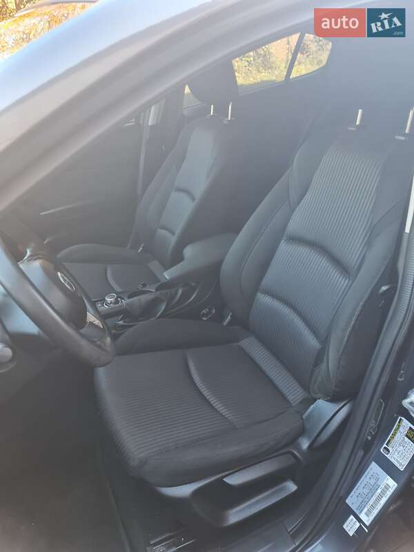Седан Mazda 3 2015 в Ужгороде фото 9 Седан Mazda 3 2015 в Ужгороде