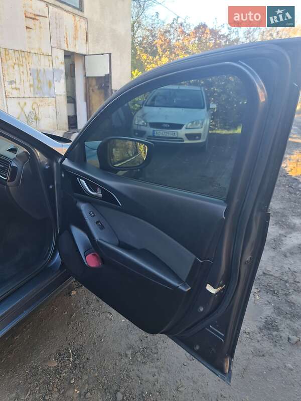 Седан Mazda 3 2015 в Ужгороде фото 14 Седан Mazda 3 2015 в Ужгороде