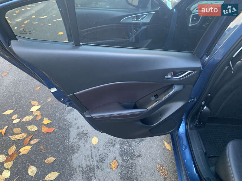 Седан Mazda 3 2017 в Днепре фото 13 Седан Mazda 3 2017 в Днепре