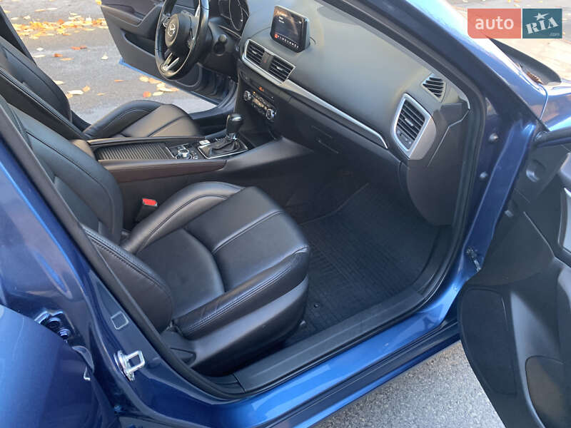 Седан Mazda 3 2017 в Днепре фото 16 Седан Mazda 3 2017 в Днепре