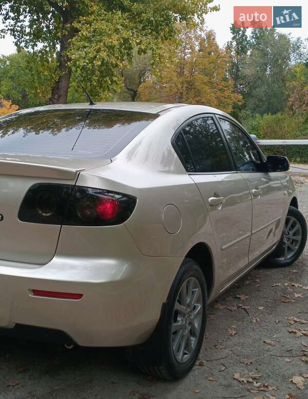 Седан Mazda 3 2008 в Запоріжжі