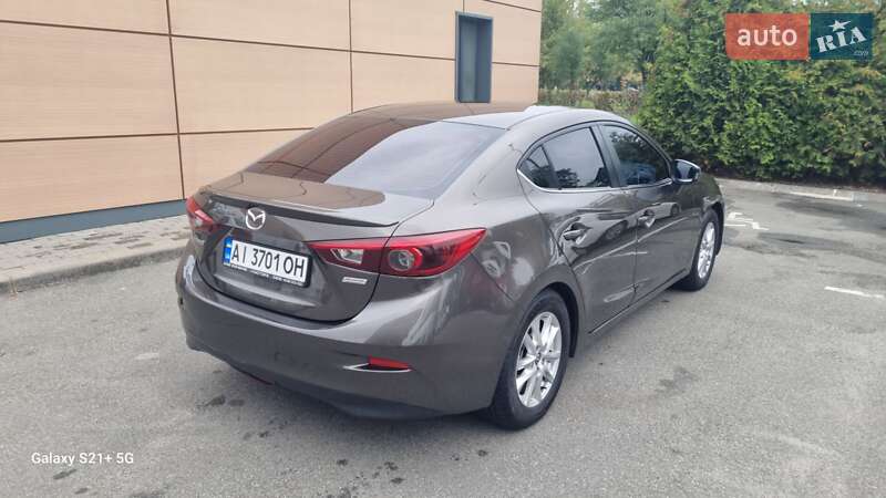 Седан Mazda 3 2014 в Киеве