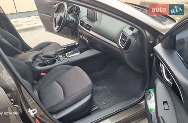 Седан Mazda 3 2014 в Киеве