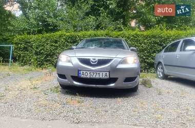 Седан Mazda 3 2005 в Ужгороде