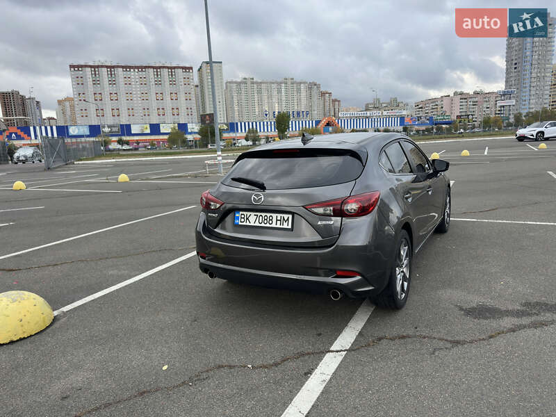 Хетчбек Mazda 3 2017 в Києві