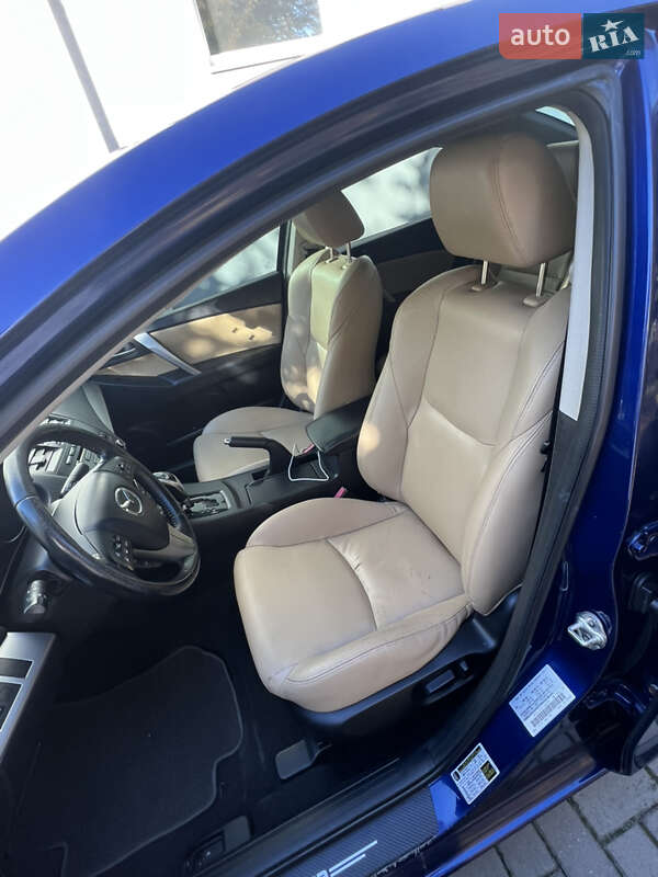 Седан Mazda 3 2012 в Одесі