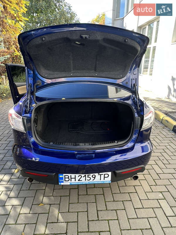 Седан Mazda 3 2012 в Одесі