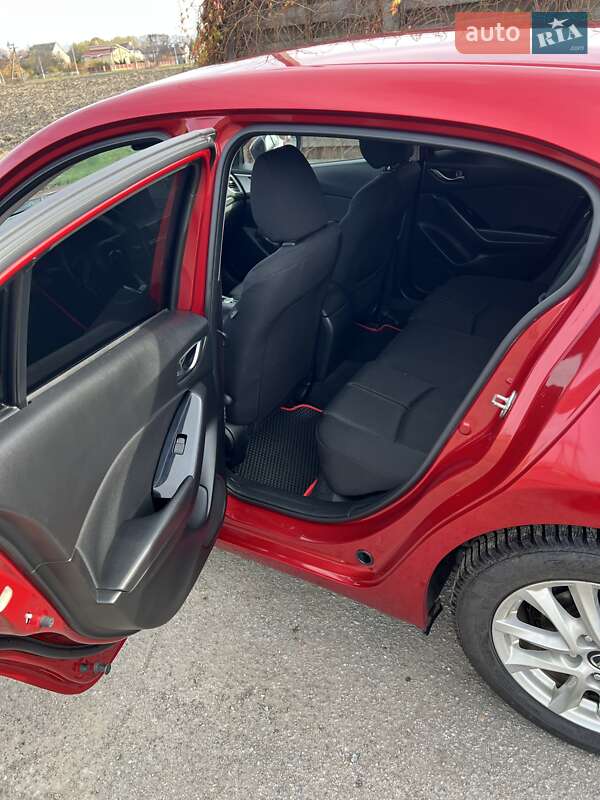 Хэтчбек Mazda 3 2016 в Киеве