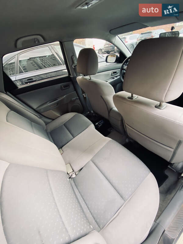 Хэтчбек Mazda 3 2005 в Ивано-Франковске