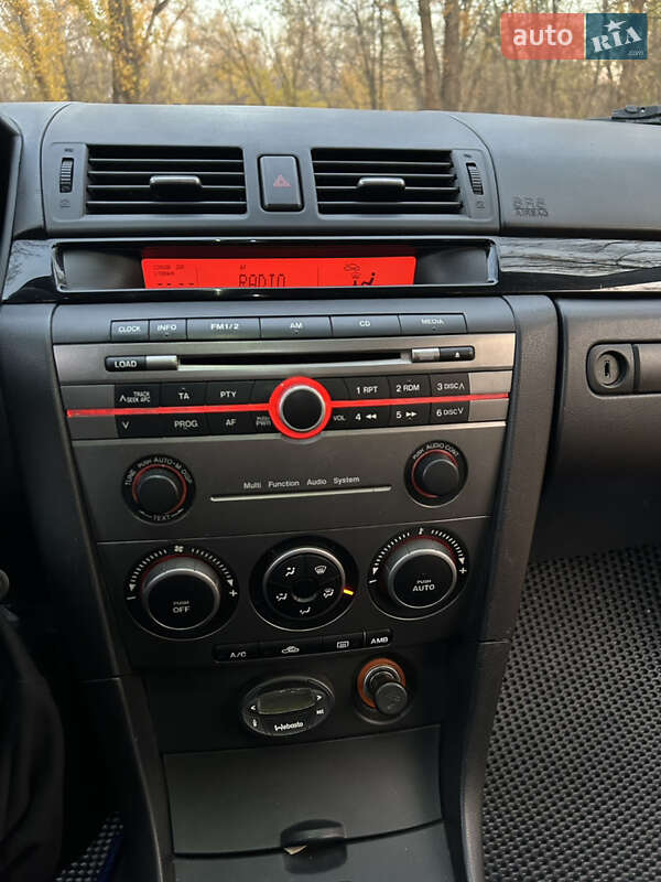 Хэтчбек Mazda 3 2006 в Днепре