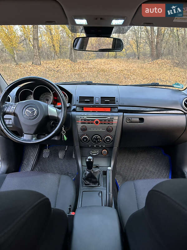 Хэтчбек Mazda 3 2006 в Днепре