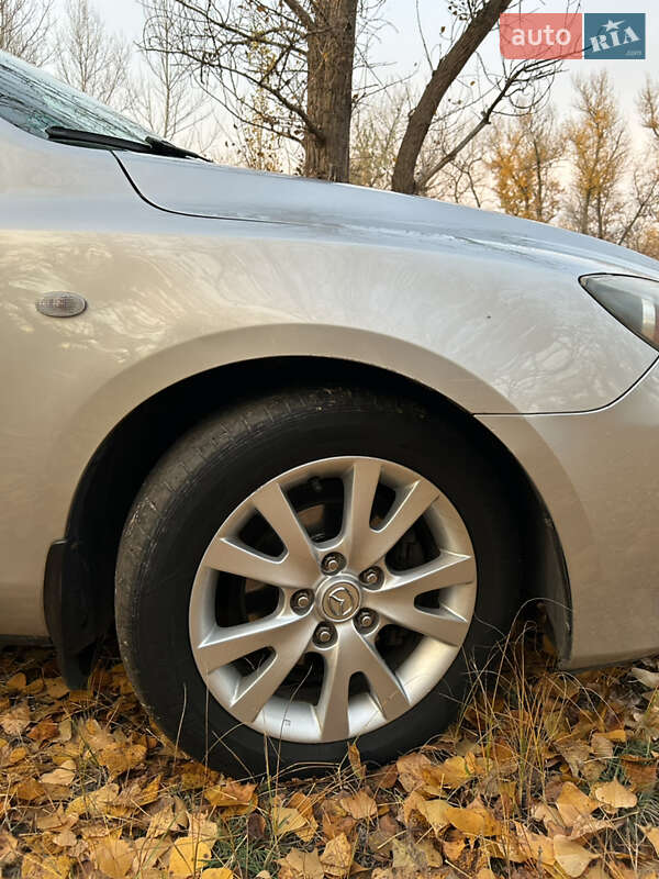 Хэтчбек Mazda 3 2006 в Днепре