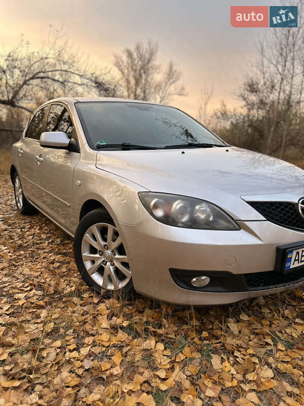 Хэтчбек Mazda 3 2006 в Днепре