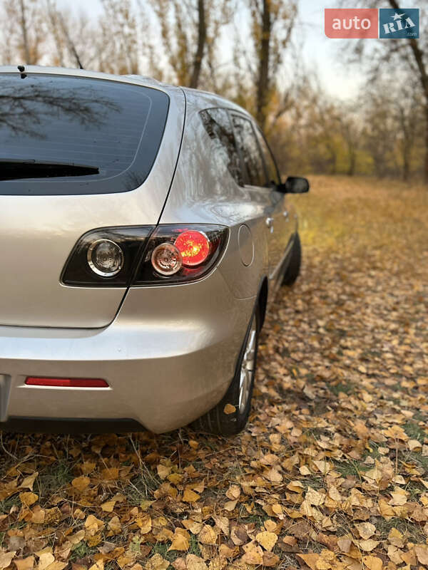 Хэтчбек Mazda 3 2006 в Днепре