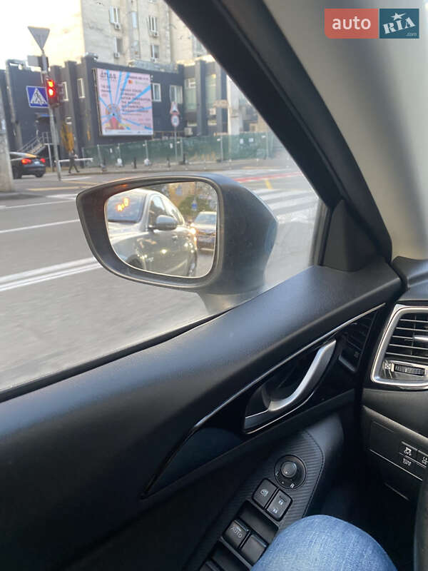 Хэтчбек Mazda 3 2015 в Киеве фото 7 Хэтчбек Mazda 3 2015 в Киеве