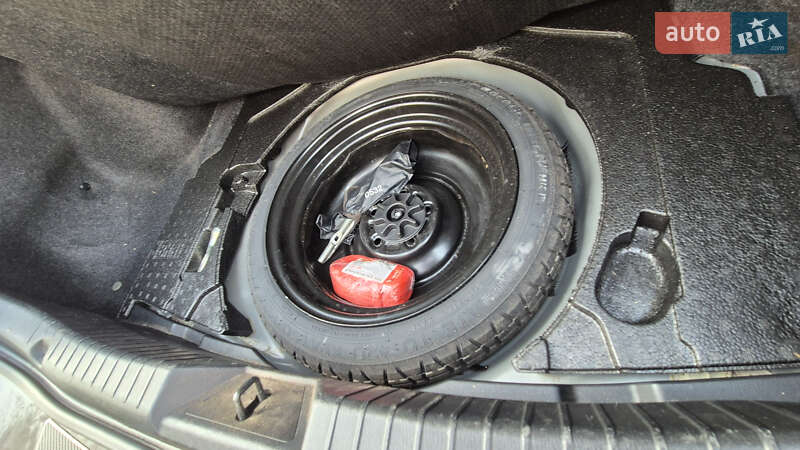 Седан Mazda 3 2016 в Киеве