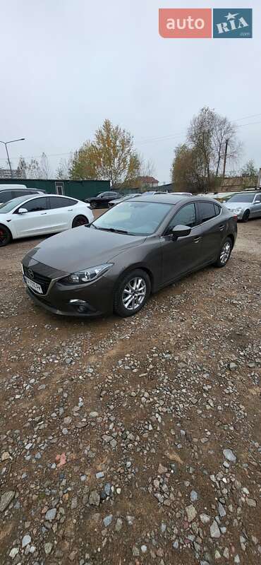 Седан Mazda 3 2016 в Киеве