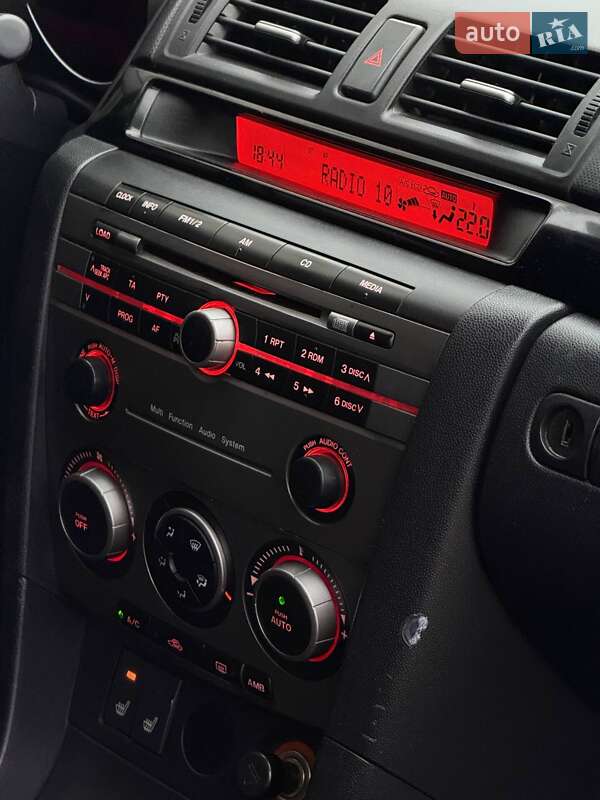 Седан Mazda 3 2008 в Чернівцях