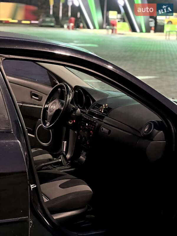 Седан Mazda 3 2005 в Виннице