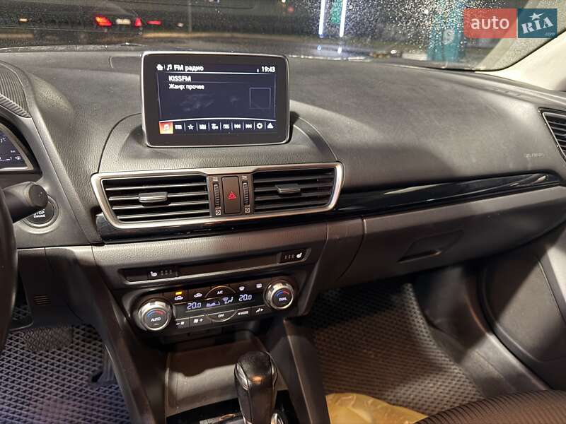 Седан Mazda 3 2014 в Киеве фото 19 Седан Mazda 3 2014 в Киеве