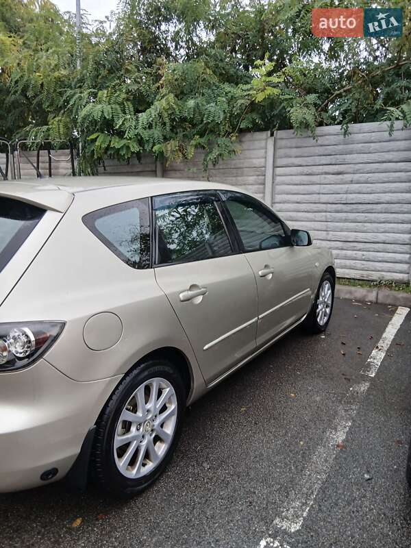 Хетчбек Mazda 3 2008 в Чернігові