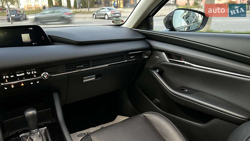 Седан Mazda 3 2022 в Львові