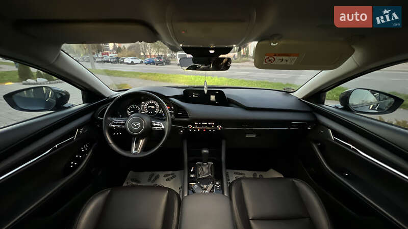 Седан Mazda 3 2022 в Львові