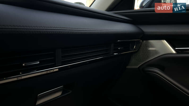 Седан Mazda 3 2022 в Львові