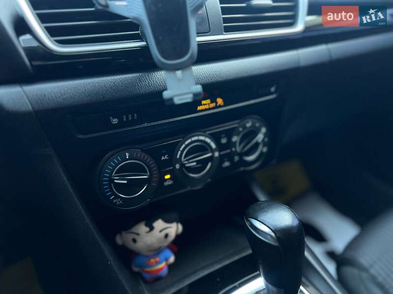 Хэтчбек Mazda 3 2013 в Ивано-Франковске