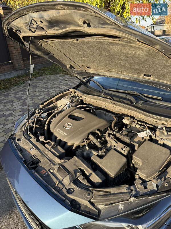 Седан Mazda 3 2018 в Киеве фото 17 Седан Mazda 3 2018 в Киеве