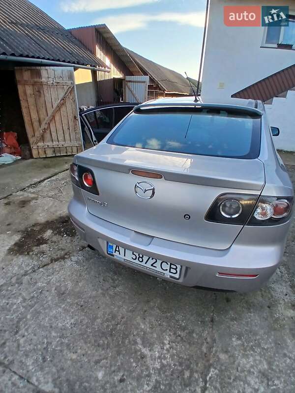Седан Mazda 3 2006 в Ивано-Франковске