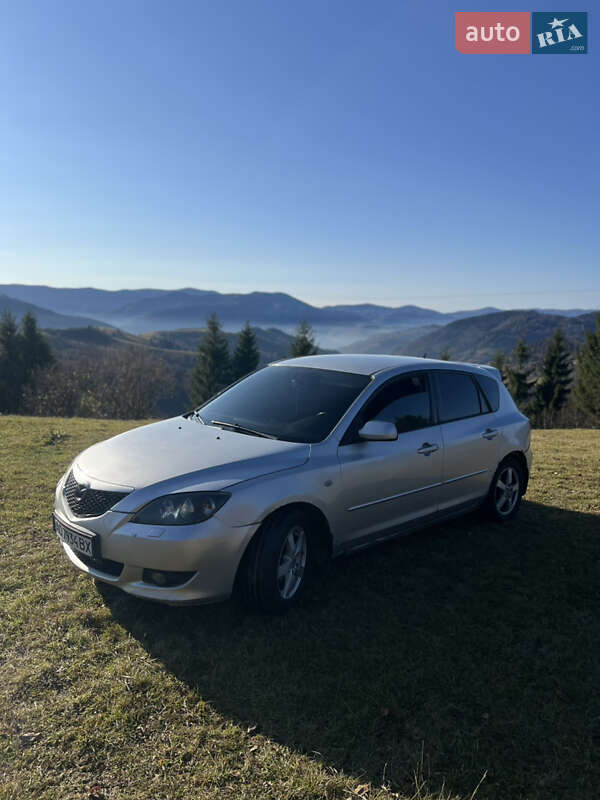 Хетчбек Mazda 3 2004 в Міжгір'ї