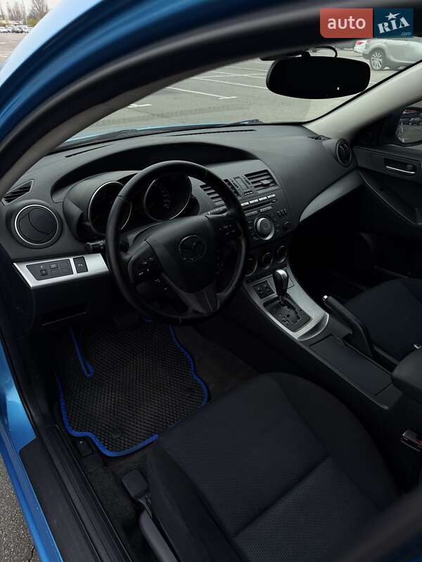 Хетчбек Mazda 3 2010 в Києві фото 15 Хетчбек Mazda 3 2010 в Києві