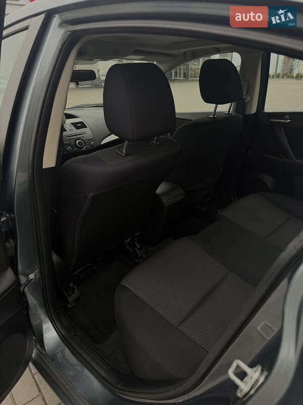 Седан Mazda 3 2012 в Білій Церкві