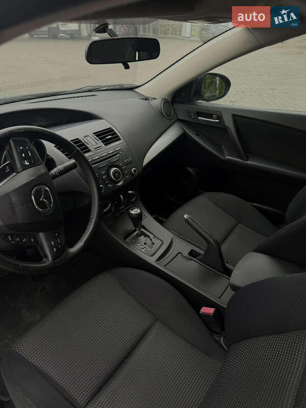 Седан Mazda 3 2012 в Білій Церкві