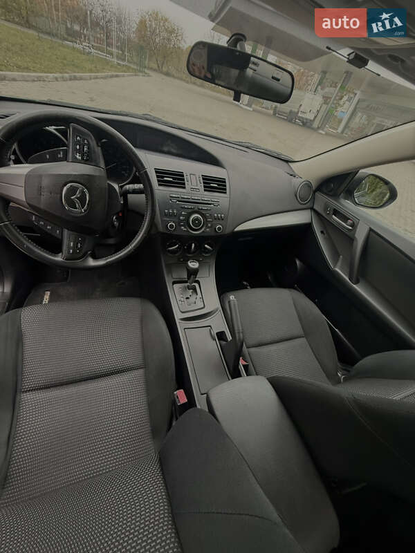 Седан Mazda 3 2012 в Білій Церкві