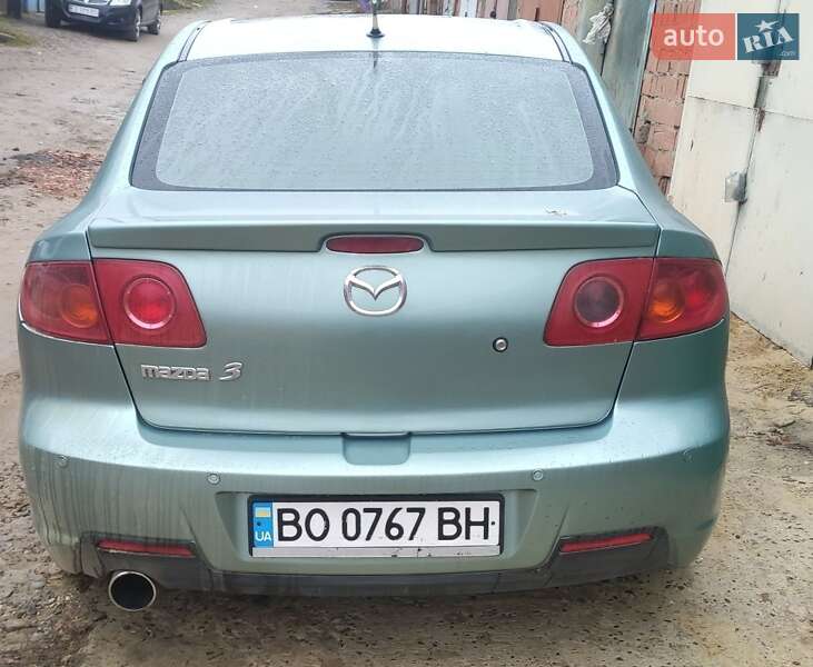 Седан Mazda 3 2004 в Черновцах