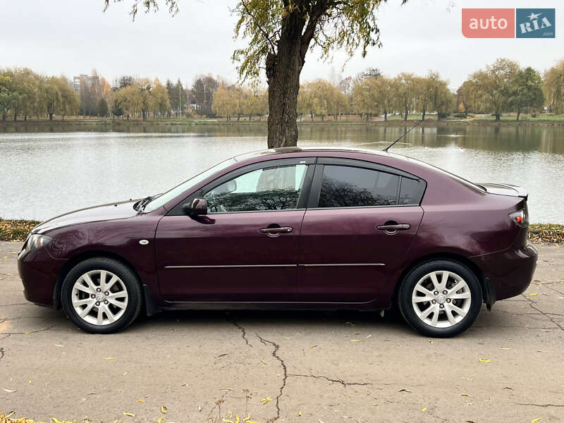Седан Mazda 3 2007 в Ровно