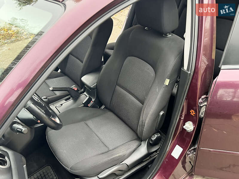Седан Mazda 3 2007 в Ровно