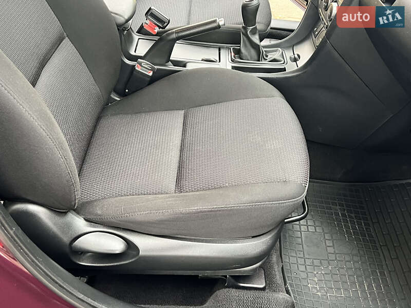 Седан Mazda 3 2007 в Ровно