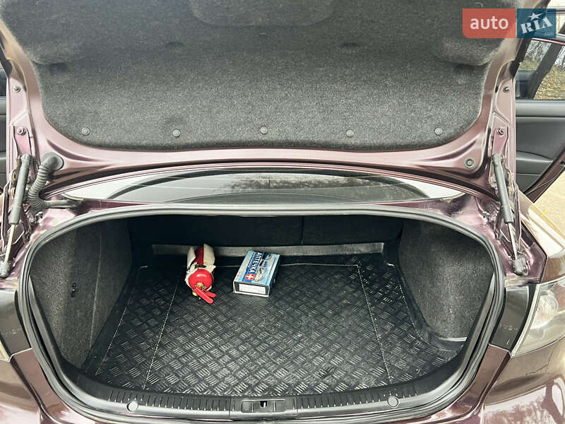 Седан Mazda 3 2007 в Ровно