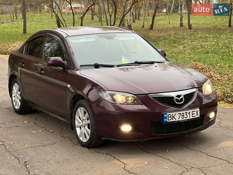 Седан Mazda 3 2007 в Ровно